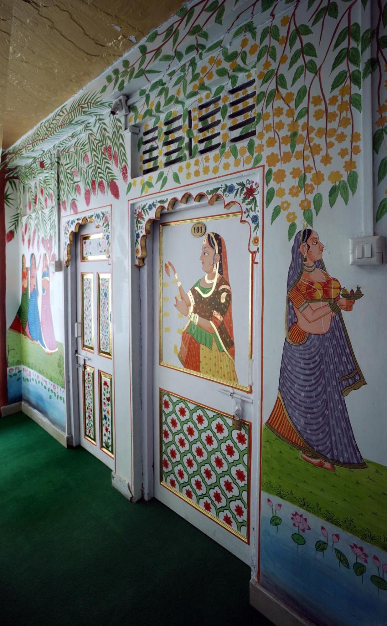 אודייפור Island Tower Guest House מראה חיצוני תמונה