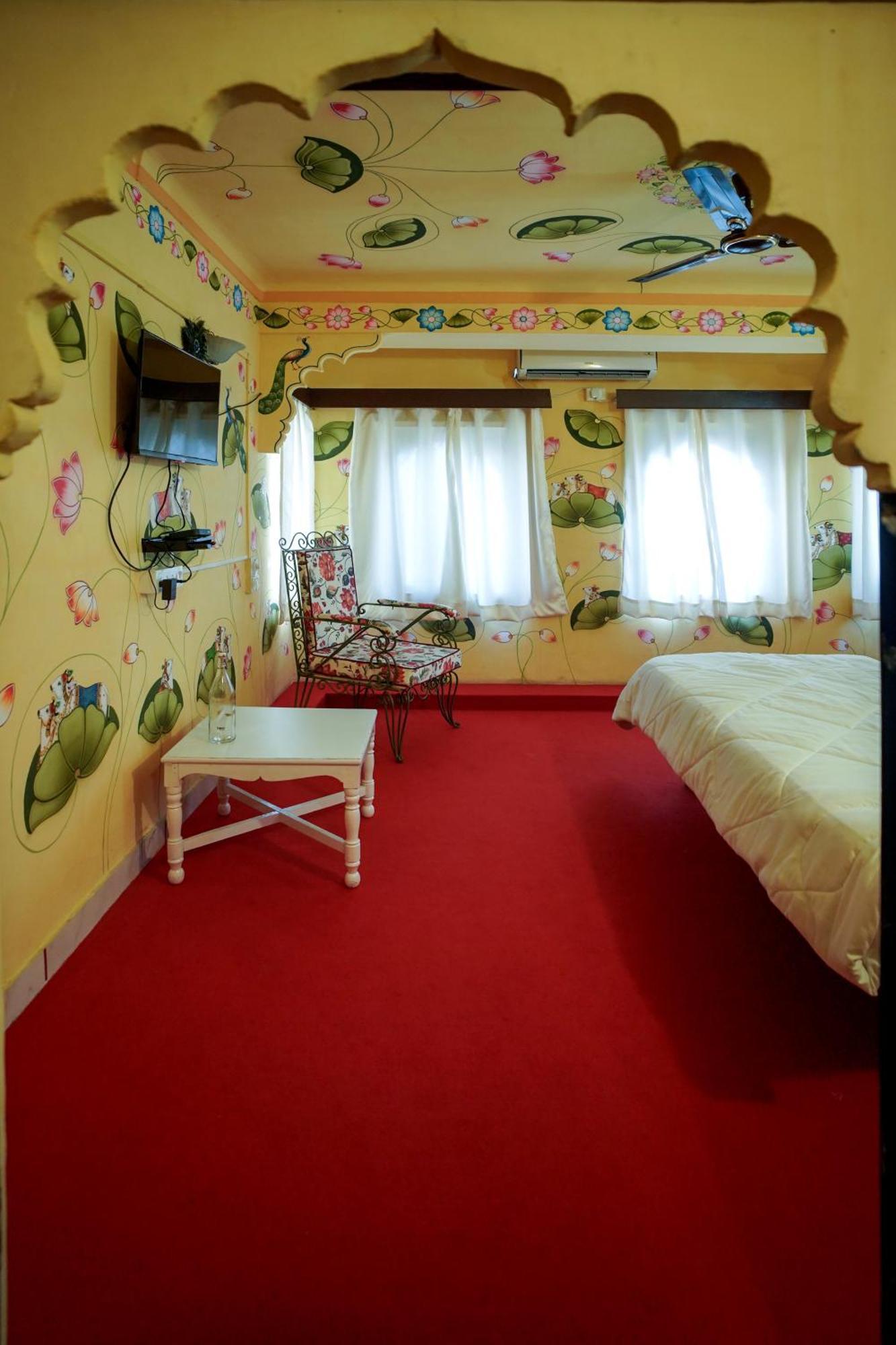 אודייפור Island Tower Guest House מראה חיצוני תמונה