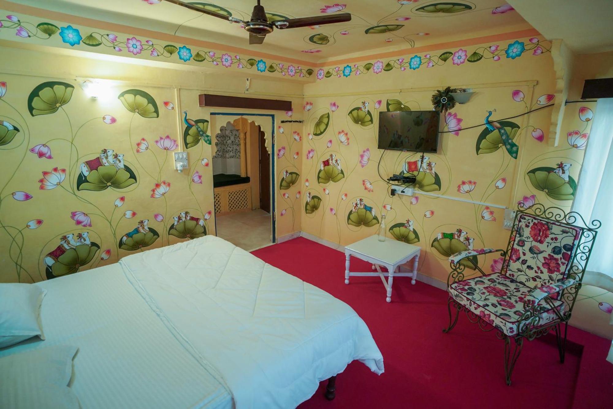 אודייפור Island Tower Guest House מראה חיצוני תמונה