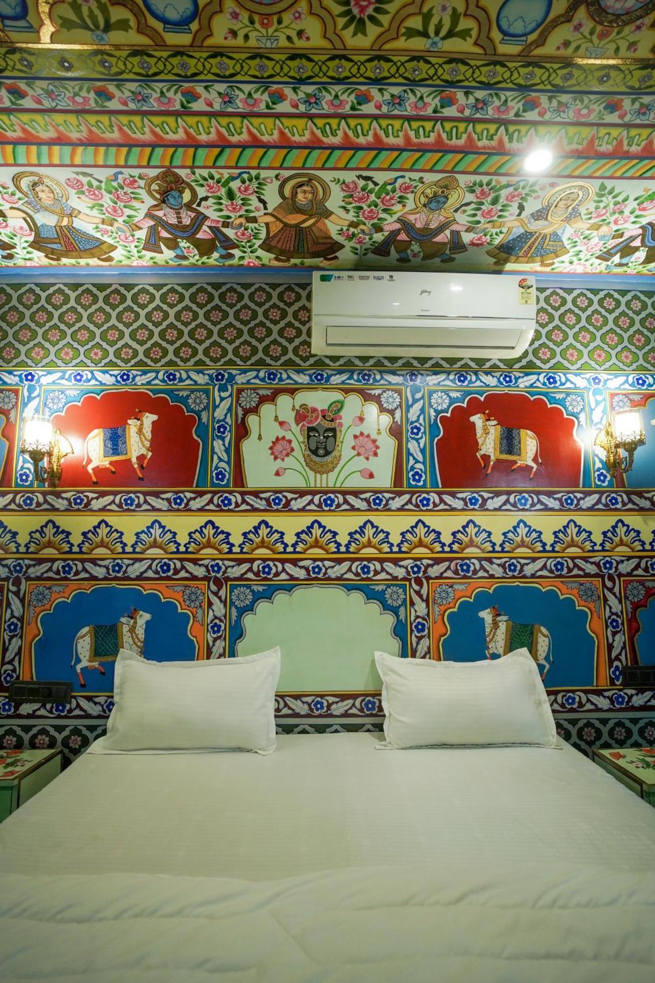 אודייפור Island Tower Guest House מראה חיצוני תמונה