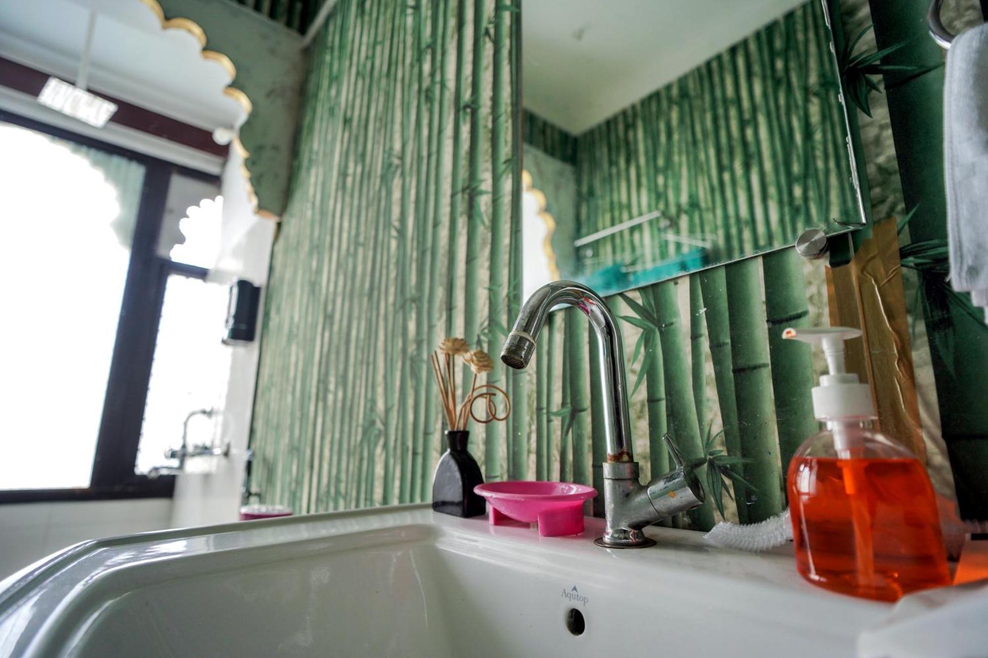 אודייפור Island Tower Guest House מראה חיצוני תמונה